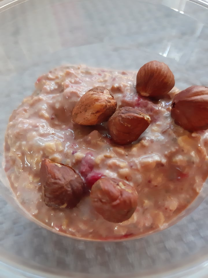 Cacao and Raspberry Overnight Oats